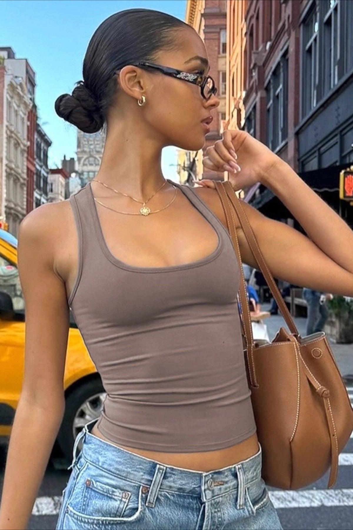 Solid Color Crop Sleeveless Tank Top Main image