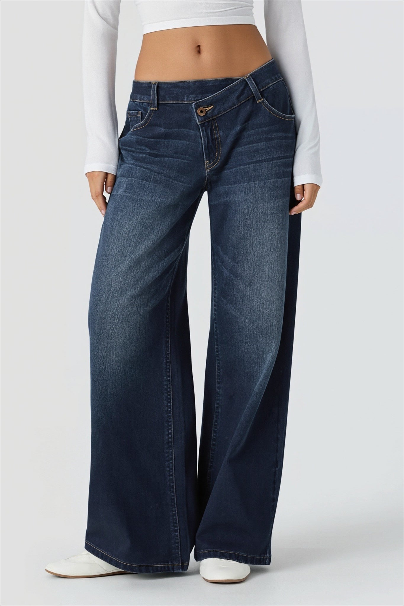 Asymmetric Button Low Rise Wide Leg Jeans Secondary image