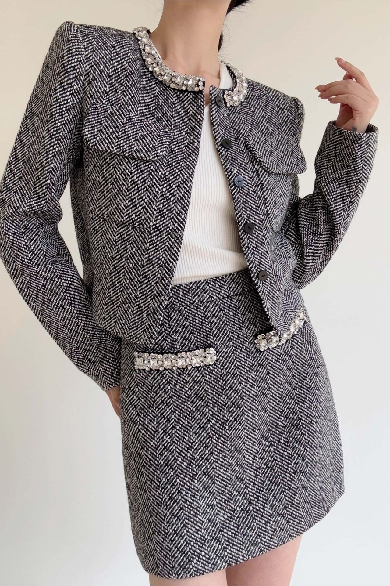 Gray Herringbone Boucle Skirt Tweed Suit Set Secondary image
