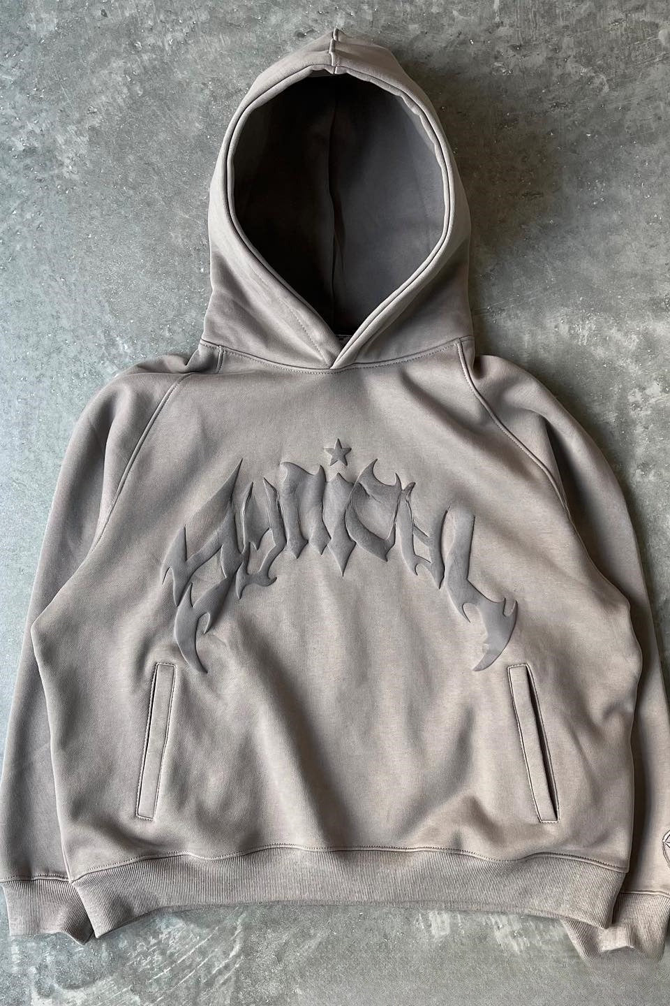 Vintage Pullover Graphic Print Hoodie Secondary image