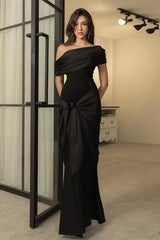 Elegant One-Shoulder Tulle Sash Slim Fit Black Long Formal Dress