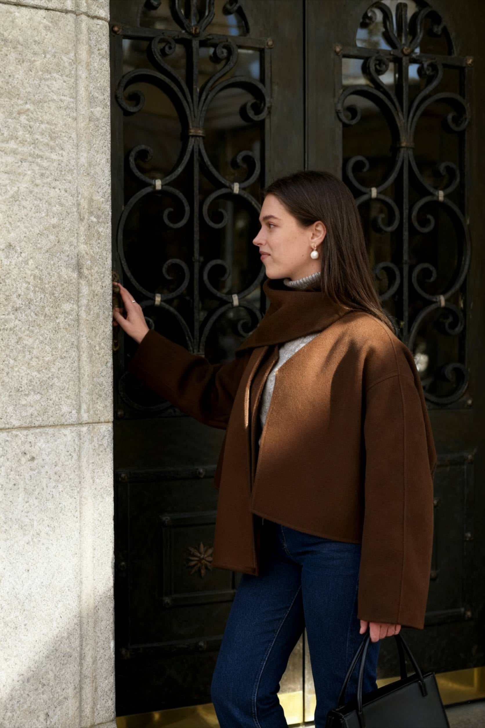 Brown Woolen Round Neck Scarf Coat Secondary image
