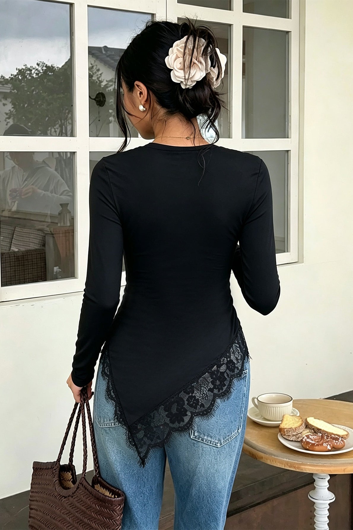 Asymmetric Lace Hem Slim Long Sleeve T-shirts Secondary image