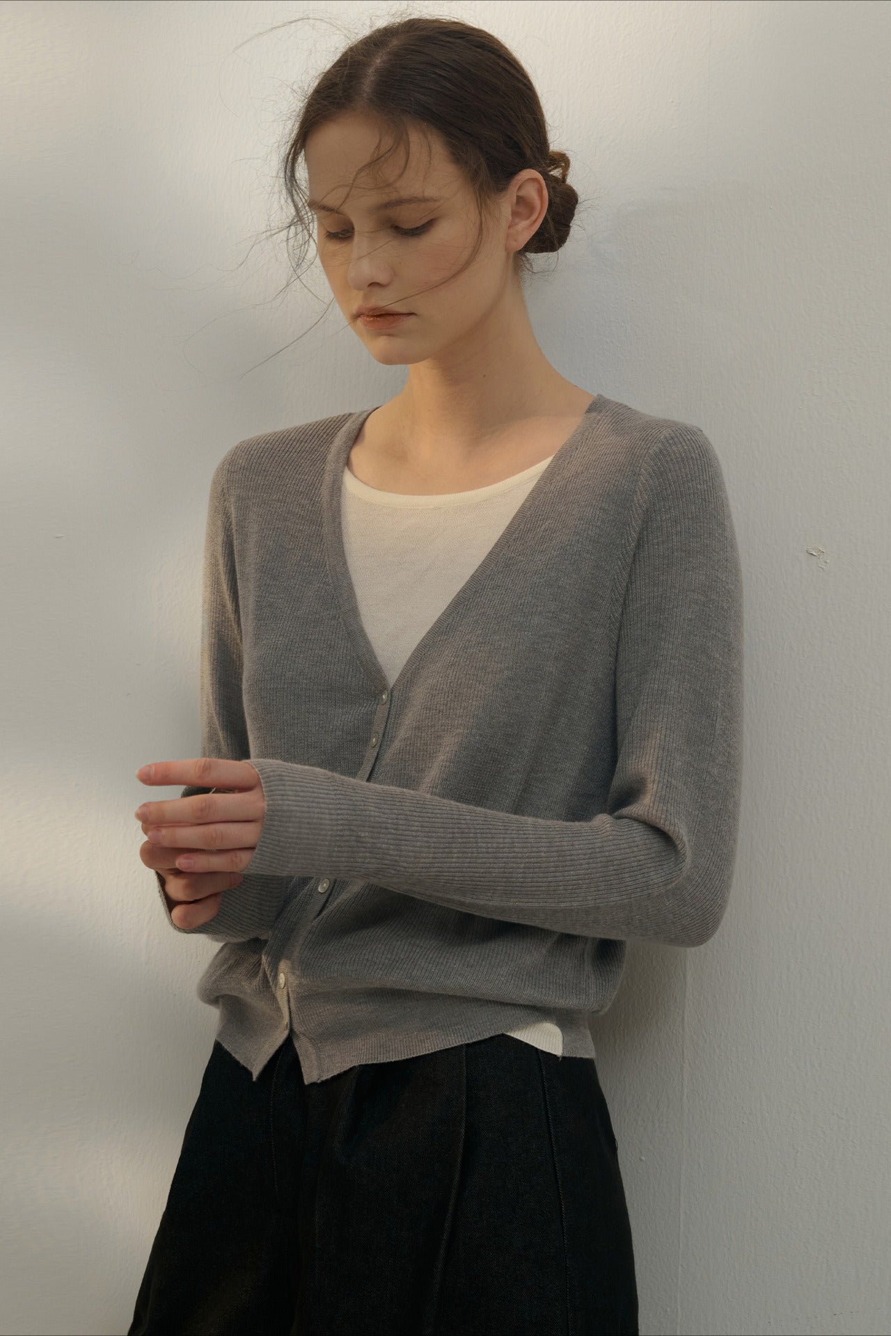 Color Block Layered V-Neck Knit Top Secondary image