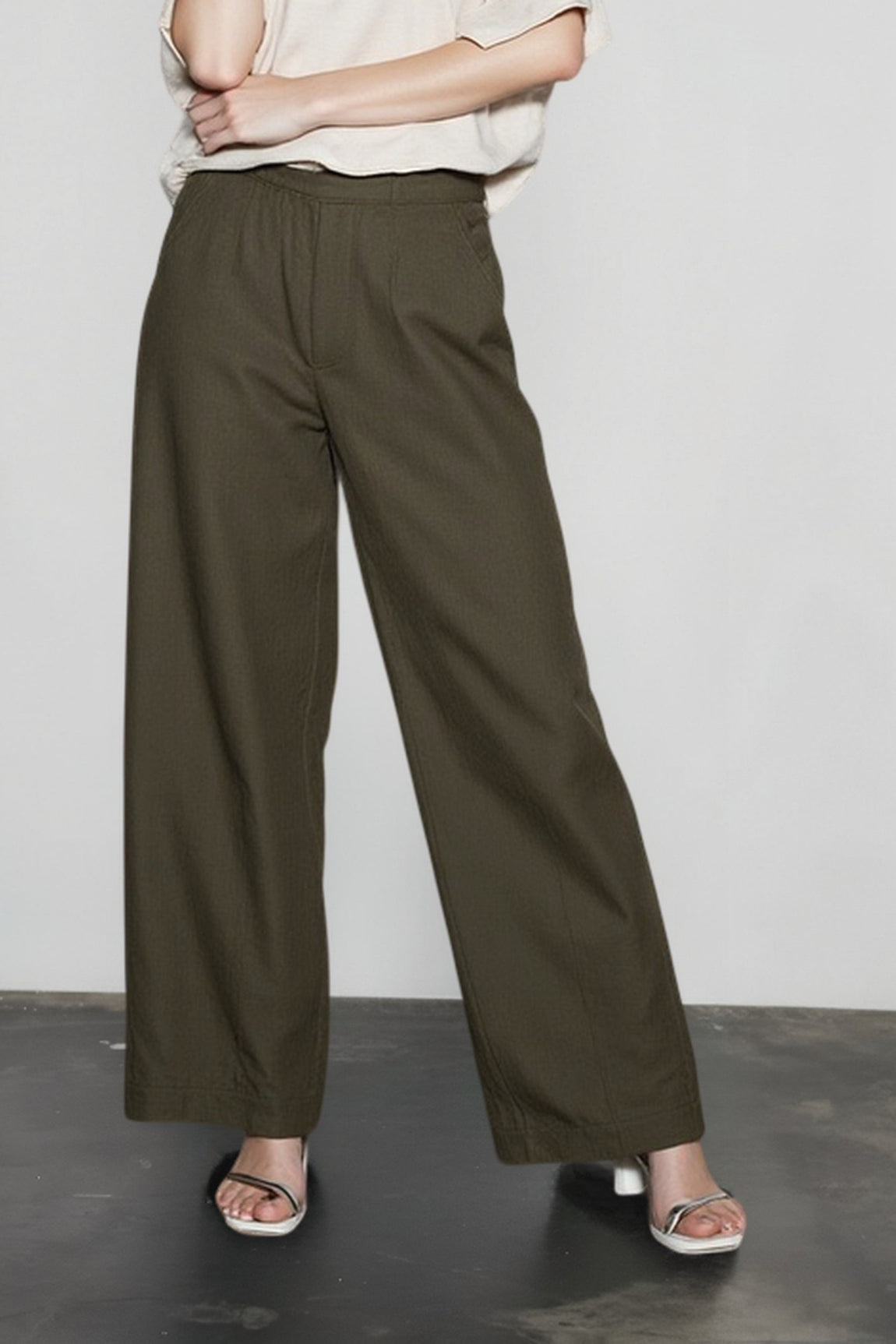 Linen Cropped Balloon Pants Main image
