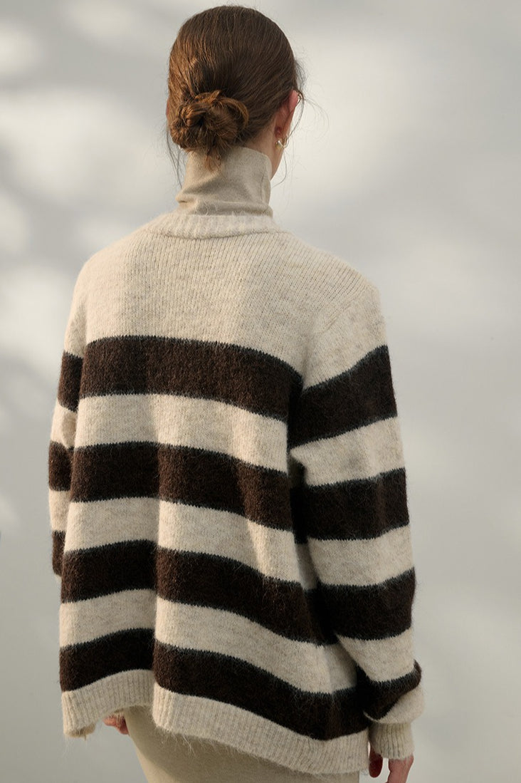 Textured Stripe V-Neck Knit Top Secondary image