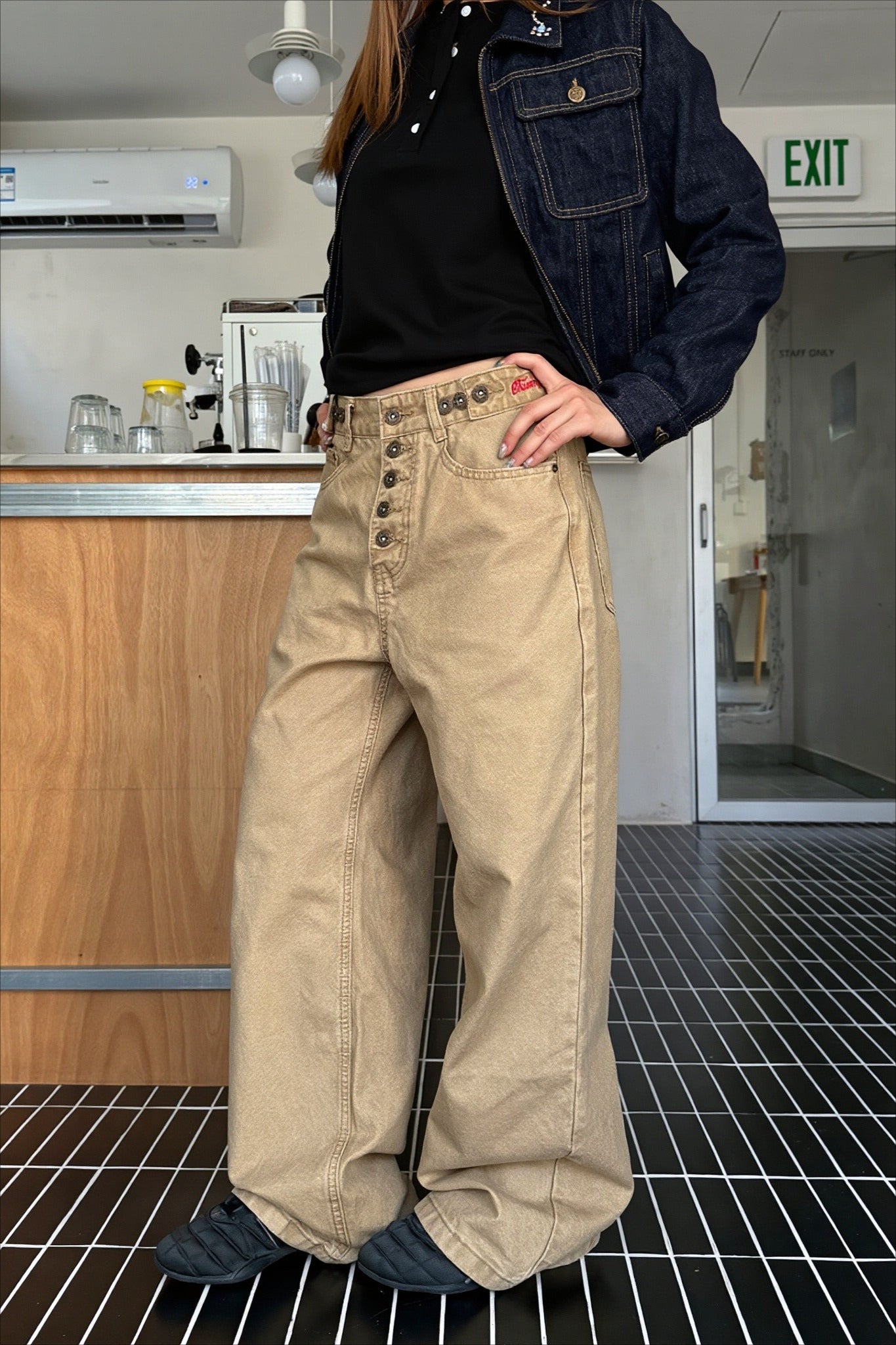 Washed High Rise Wide Leg Denim Pants Secondary image