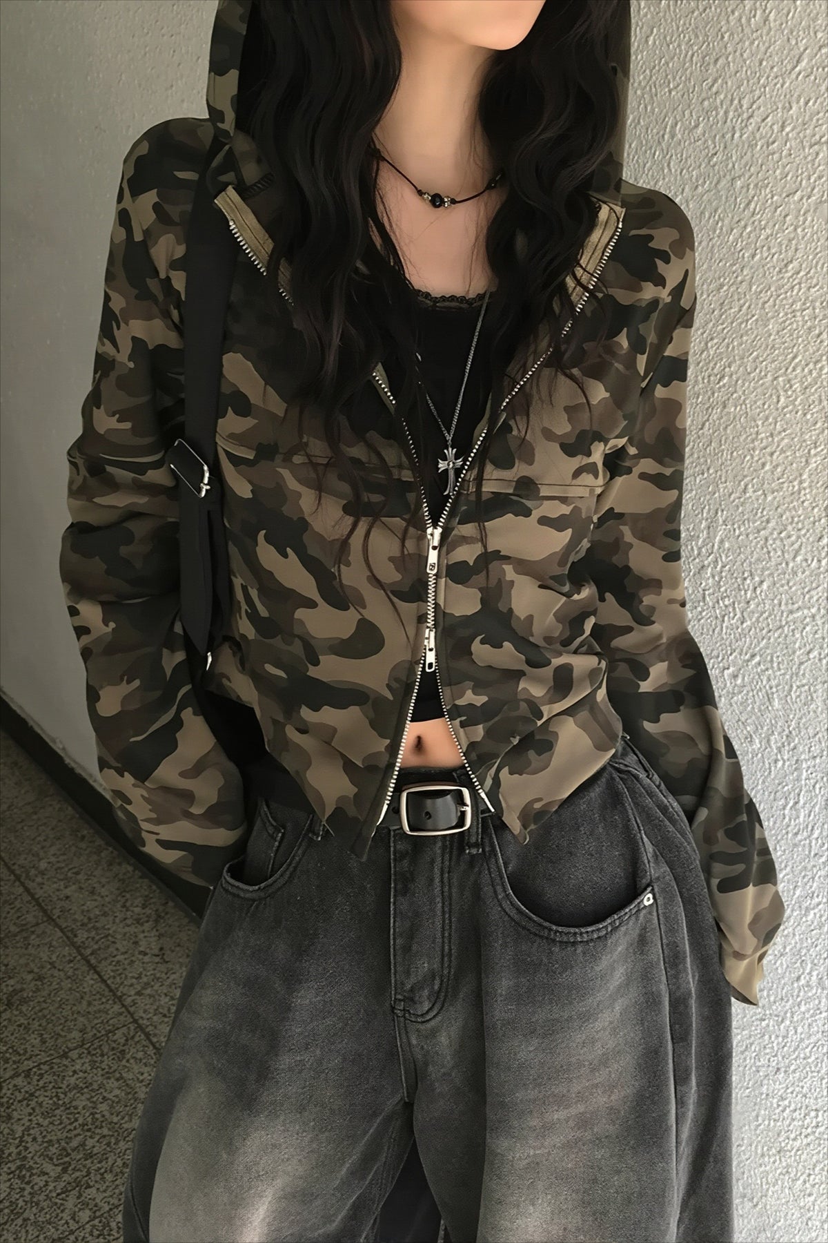 Camouflage Fitted Cropped Lightweight Zip Hoodie