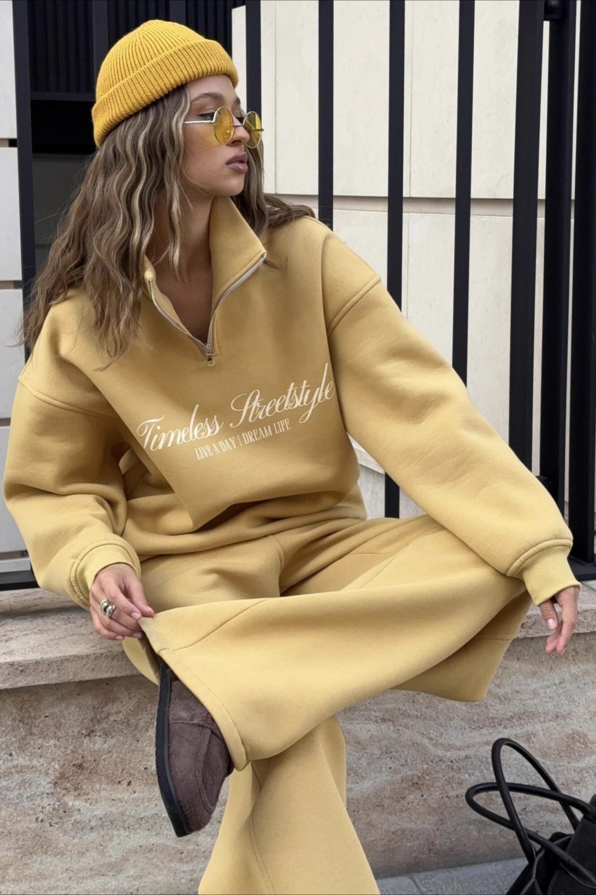 Graphic Pullover Hoodie Pants Activewear Set Main image