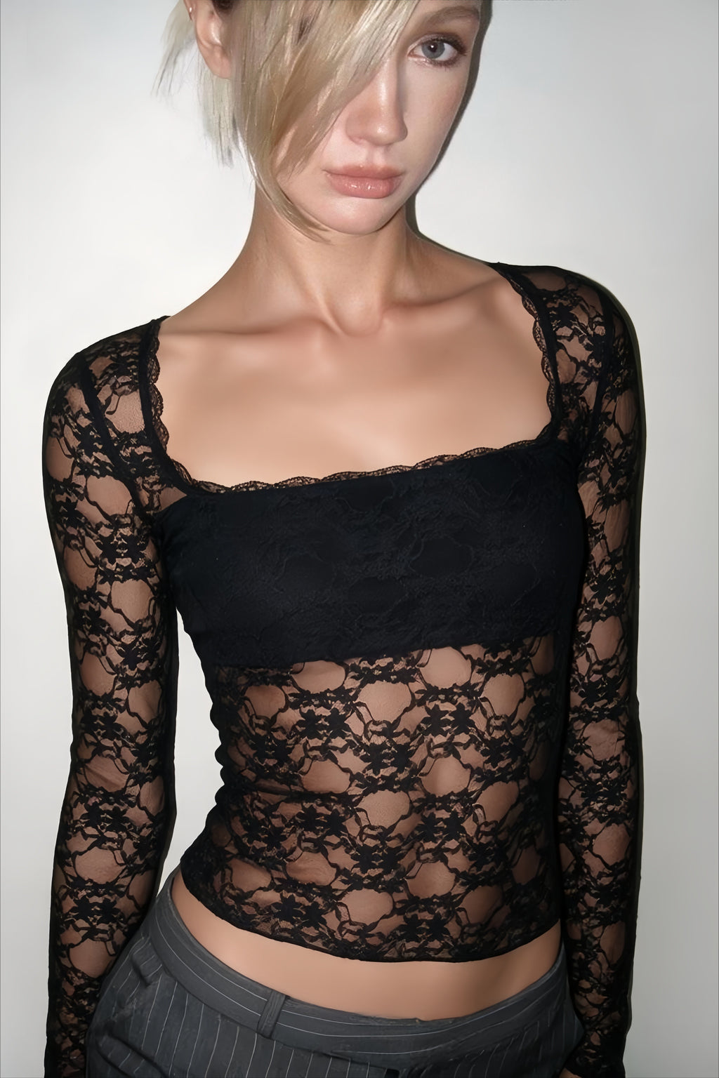 Floral Lace Square Neck Long Sleeved T-shirts