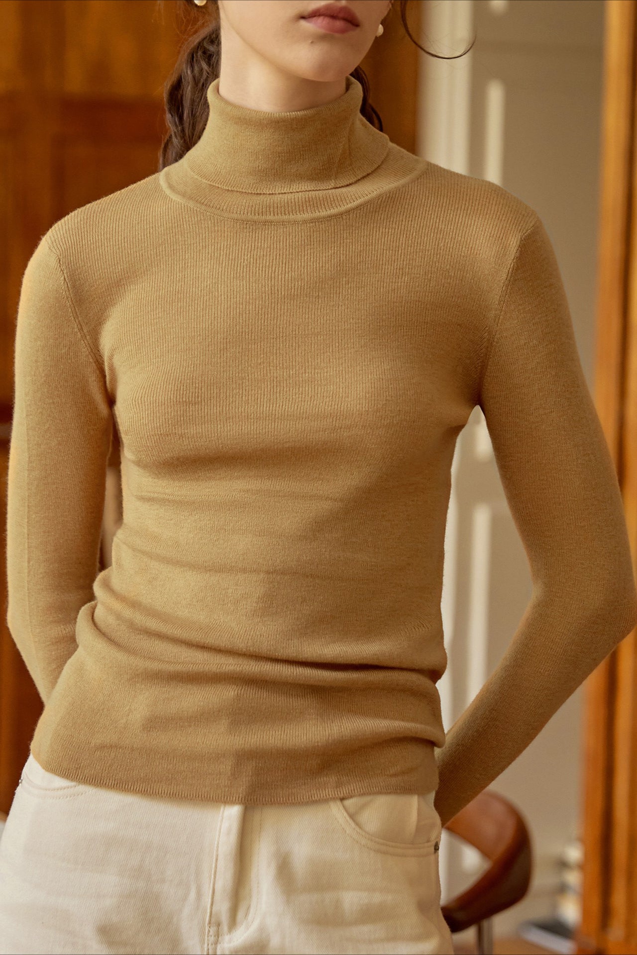 Wool Turtle Neck Slim Knit Top Secondary image