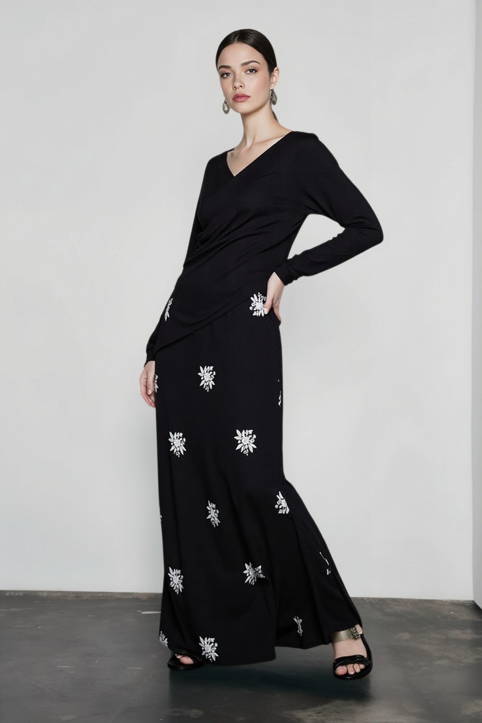 Embroidered Linen Lace Vacation Skirt Main image