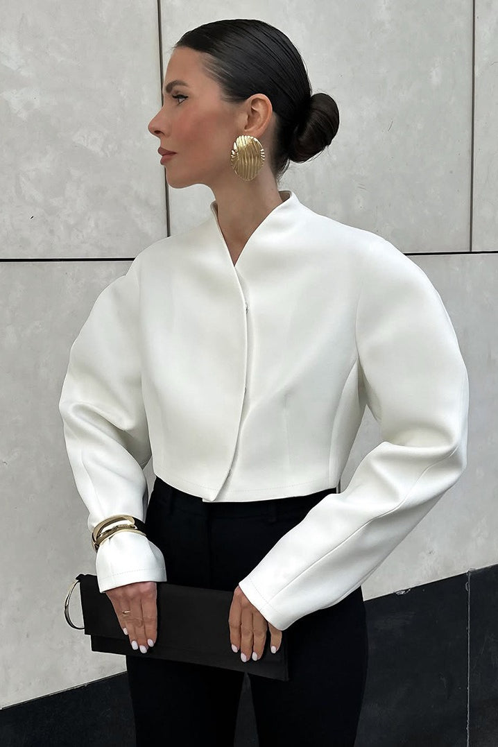 Chic White Boucle Cropped V Neck Coat Main image