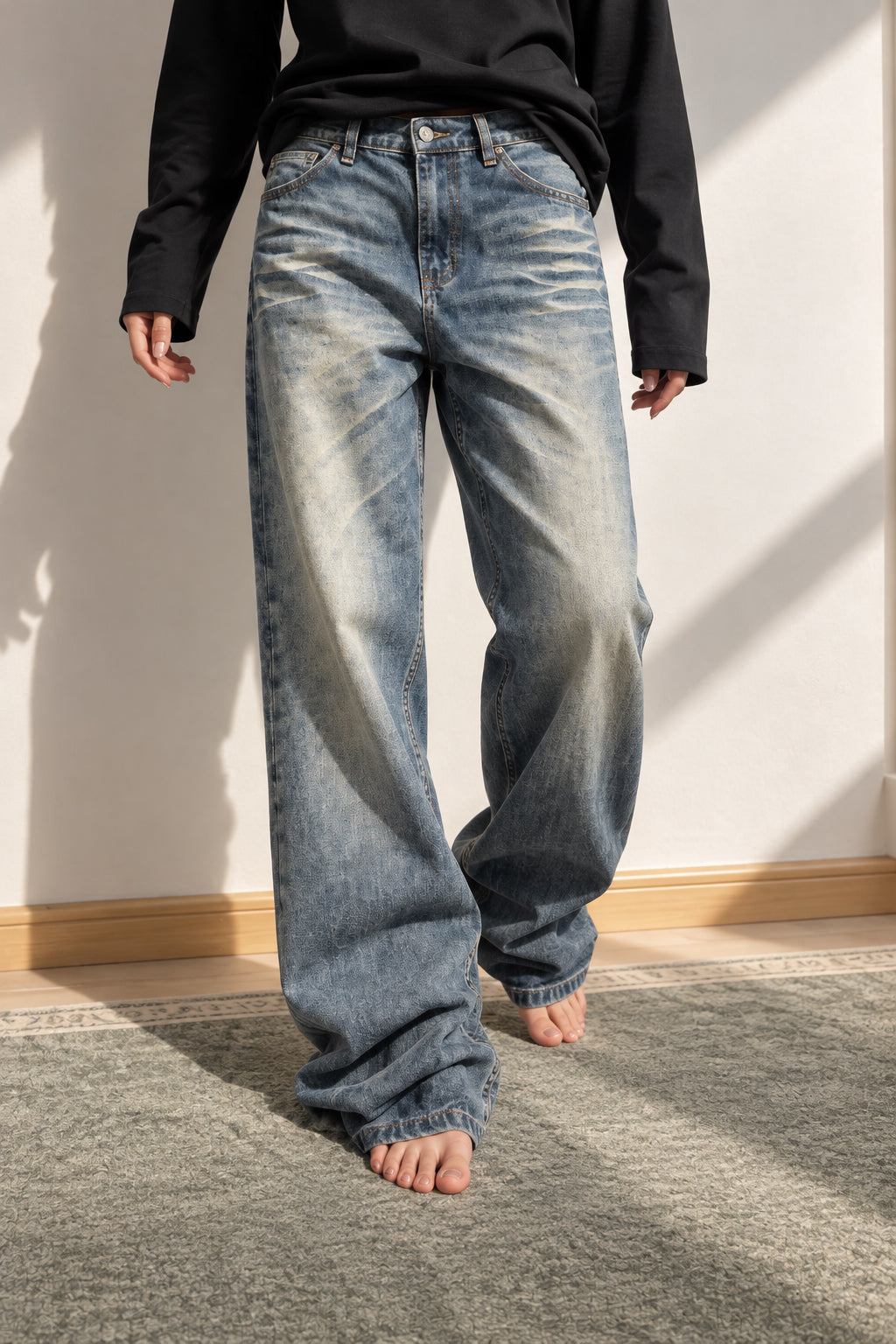 Embroidered Slouchy Straight Denim Trousers Secondary image