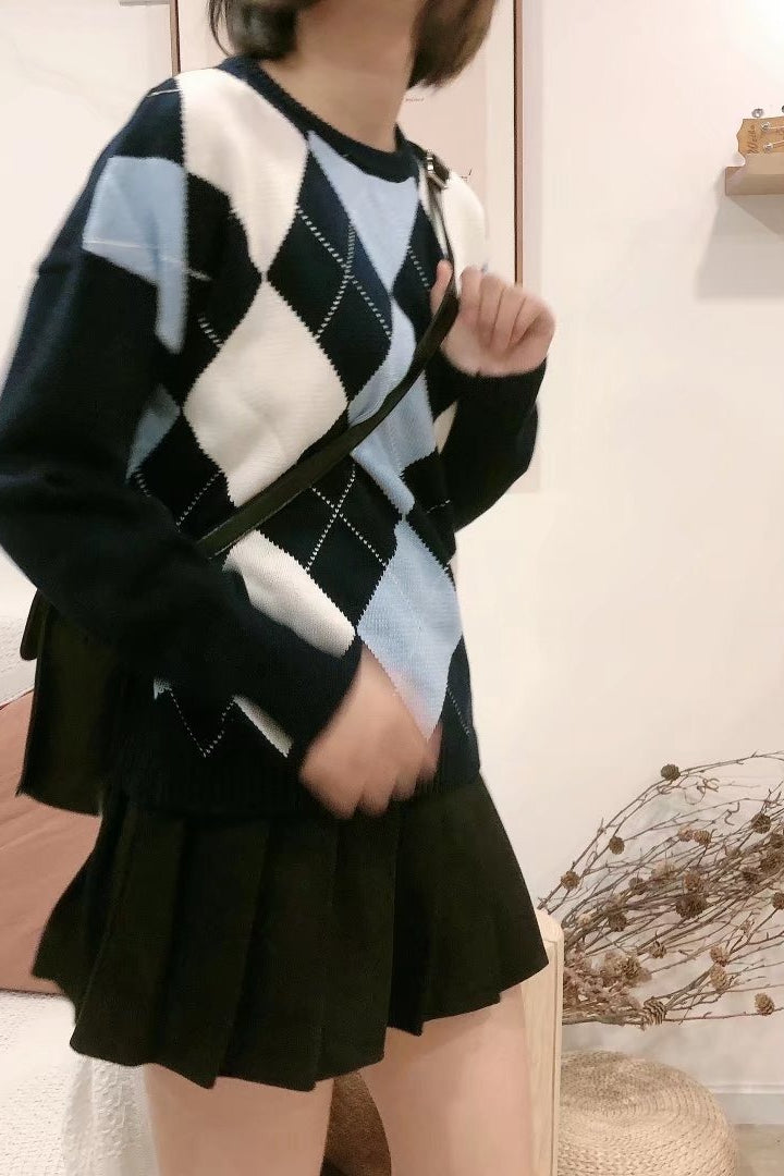 Preppy Slim Fit Knit Crop Sweater Secondary image