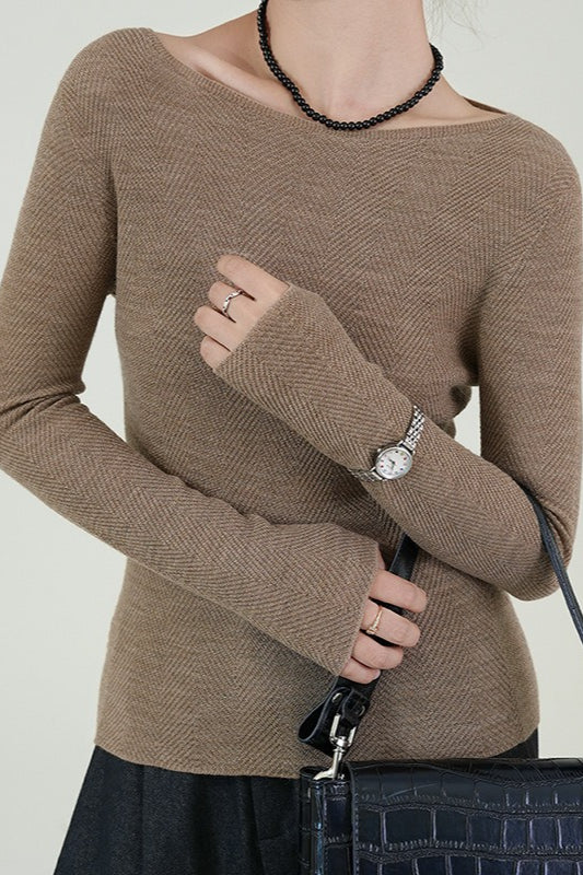 Seamless Fine Wool Knit Top Secondary image