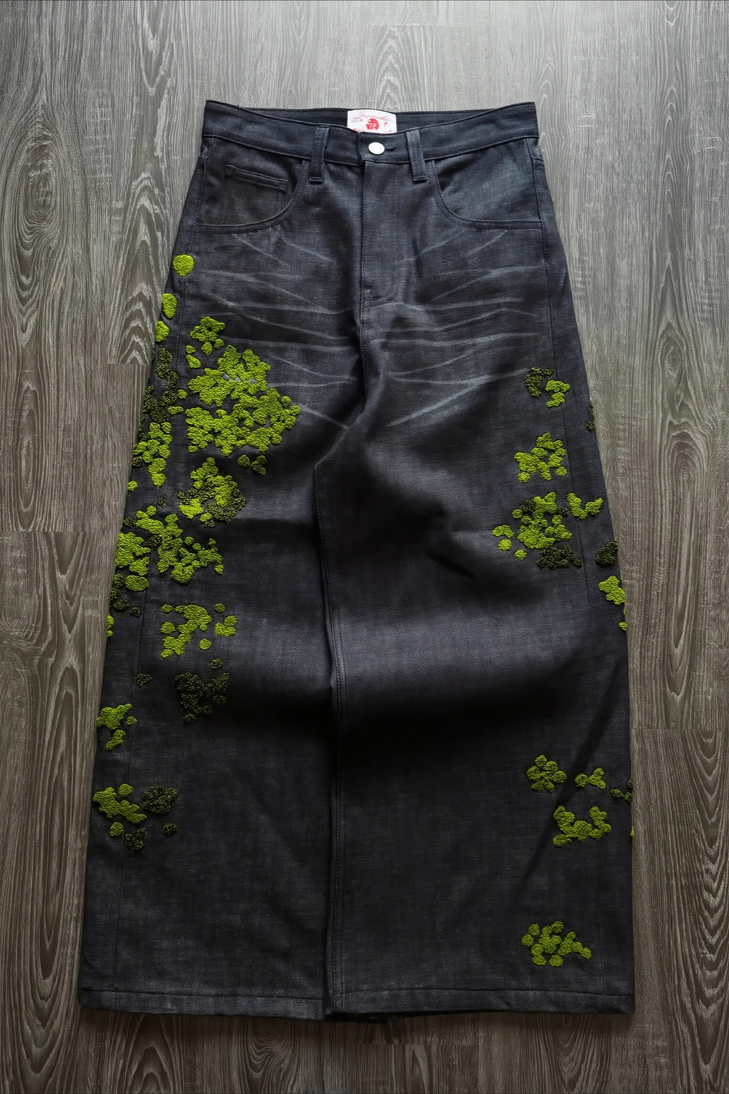 Embroidered Loose Fit Straight Leg Jeans