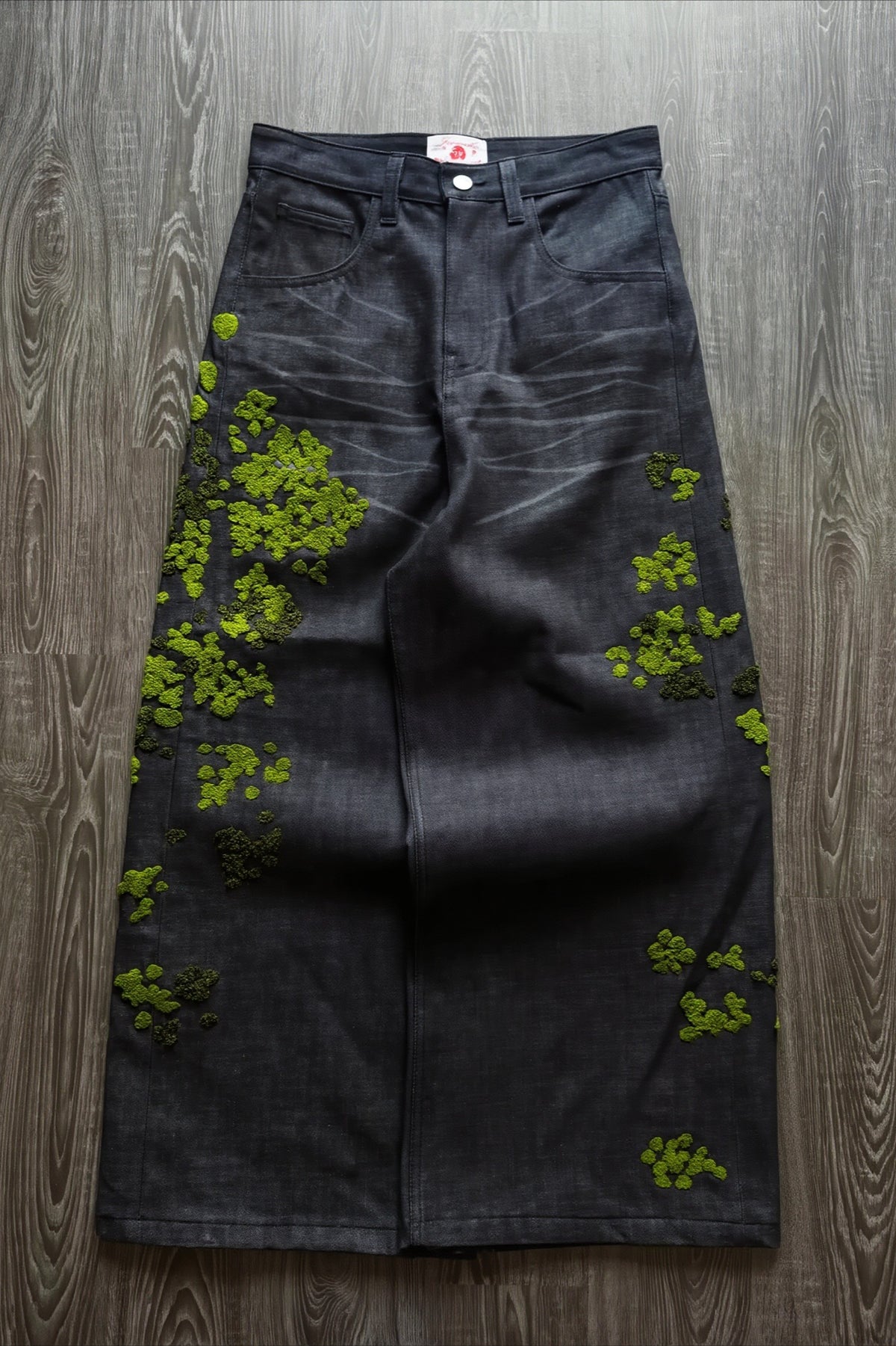 Embroidered Loose Fit Straight Leg Jeans