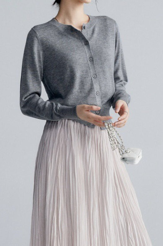 Solid Color Round Neck Knit Cardigan Secondary image