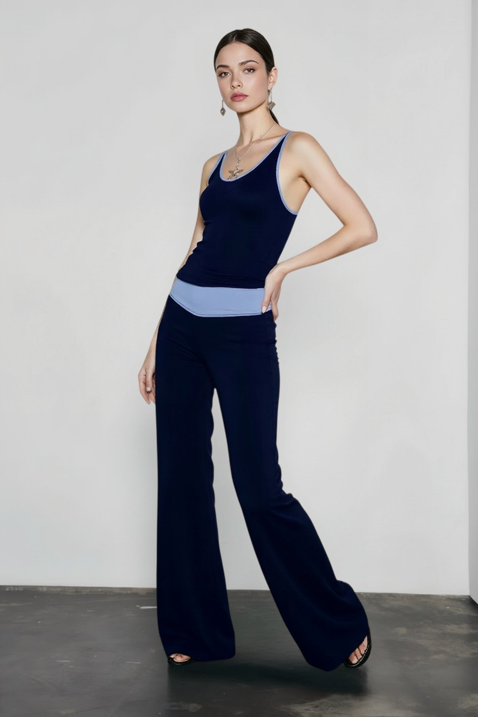 Low Rise Flare Leggings Activewear Set Secondary image