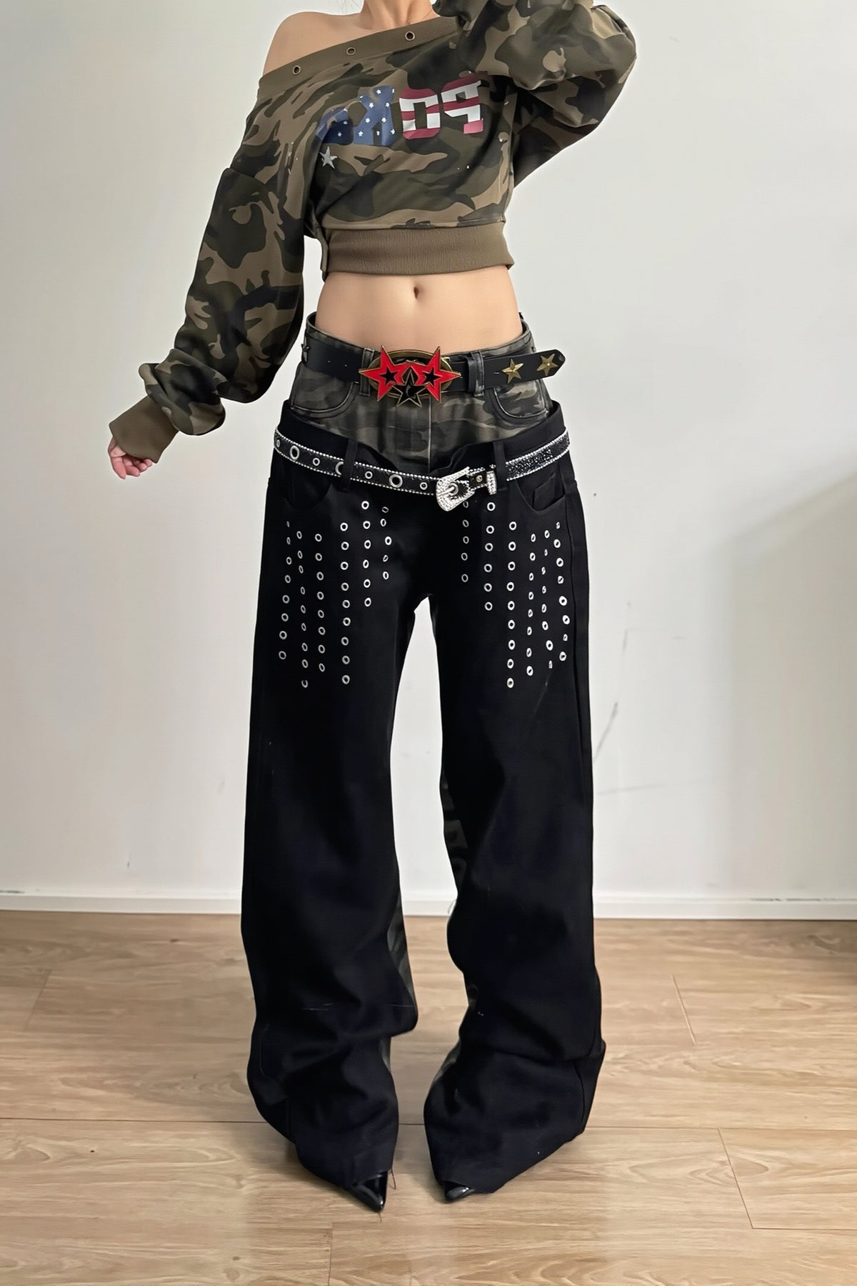 Rivet Washed High Rise Wide Leg Jeans