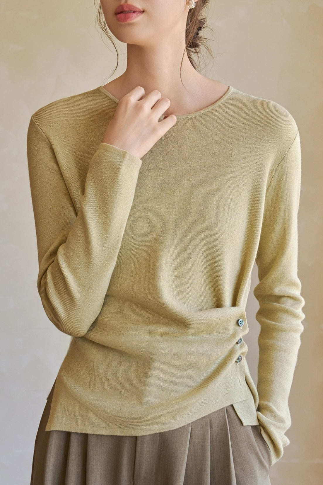 Fine Wool Asymmetric Knit Top Secondary image