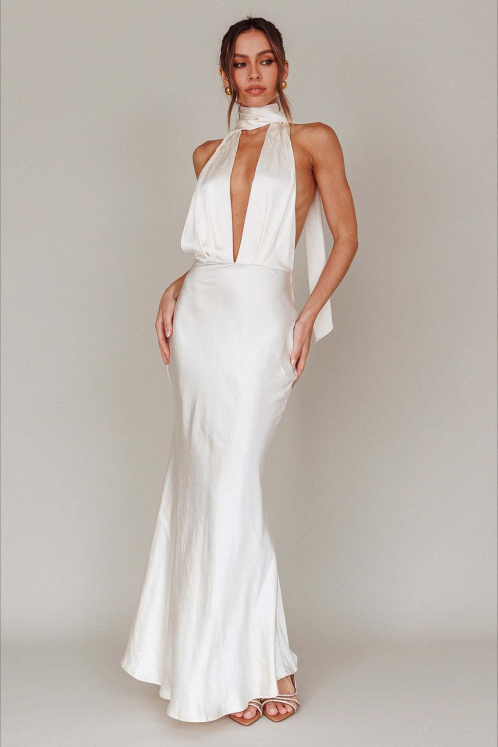 Solid Deep V Halter Backless Fitted Dress