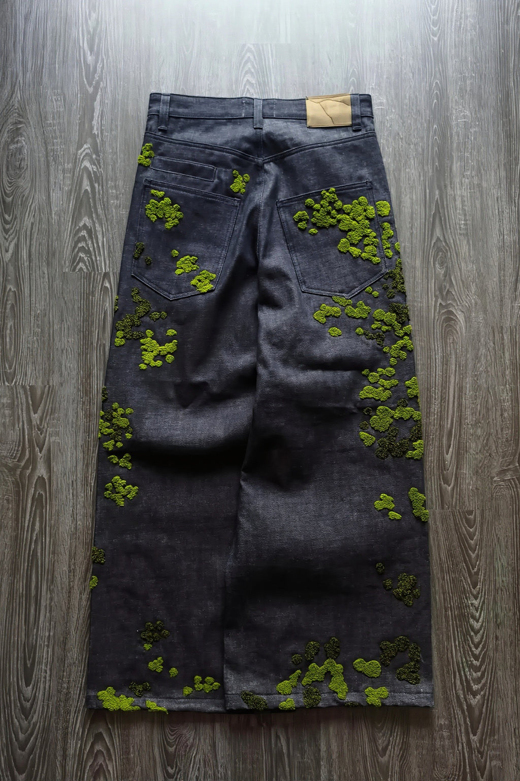 Embroidered Loose Fit Straight Leg Jeans