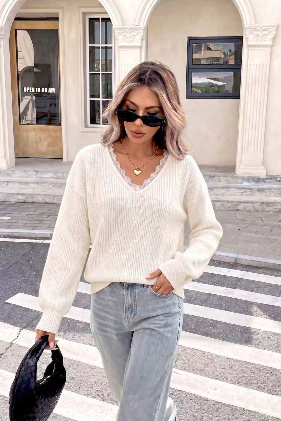 Lace Trim Ribbed V Neck Knit Top Secondary image