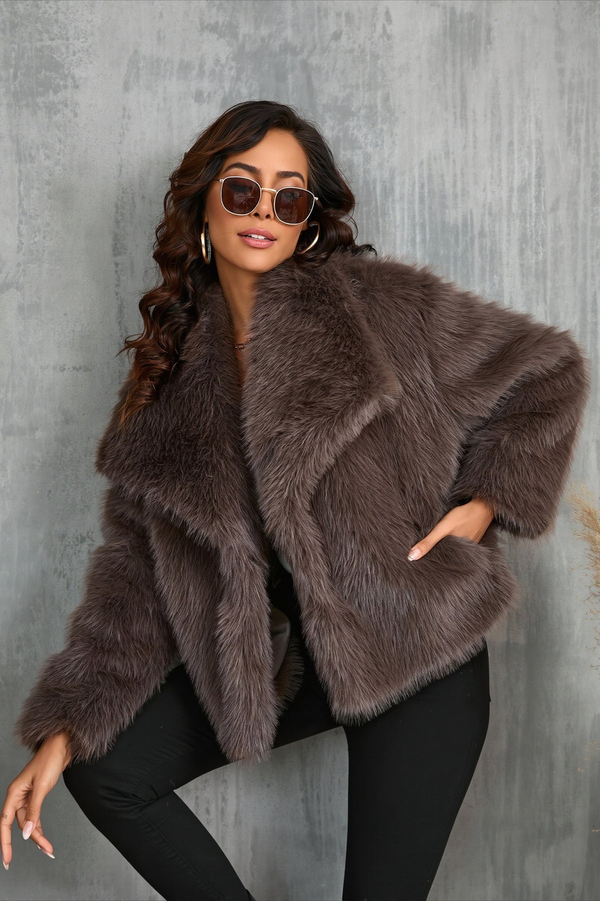 Faux Fur Wide Collar Cropped Plush Coat