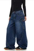 Oversized Pocket Low Rise Barrel Jeans