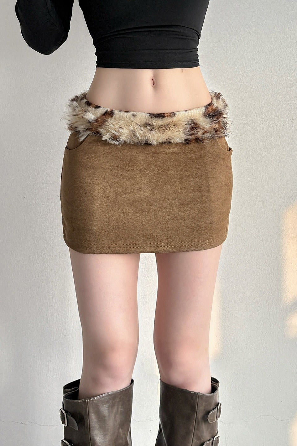 Solid Color Faux Trim Bodycon Mini Skirt Main image