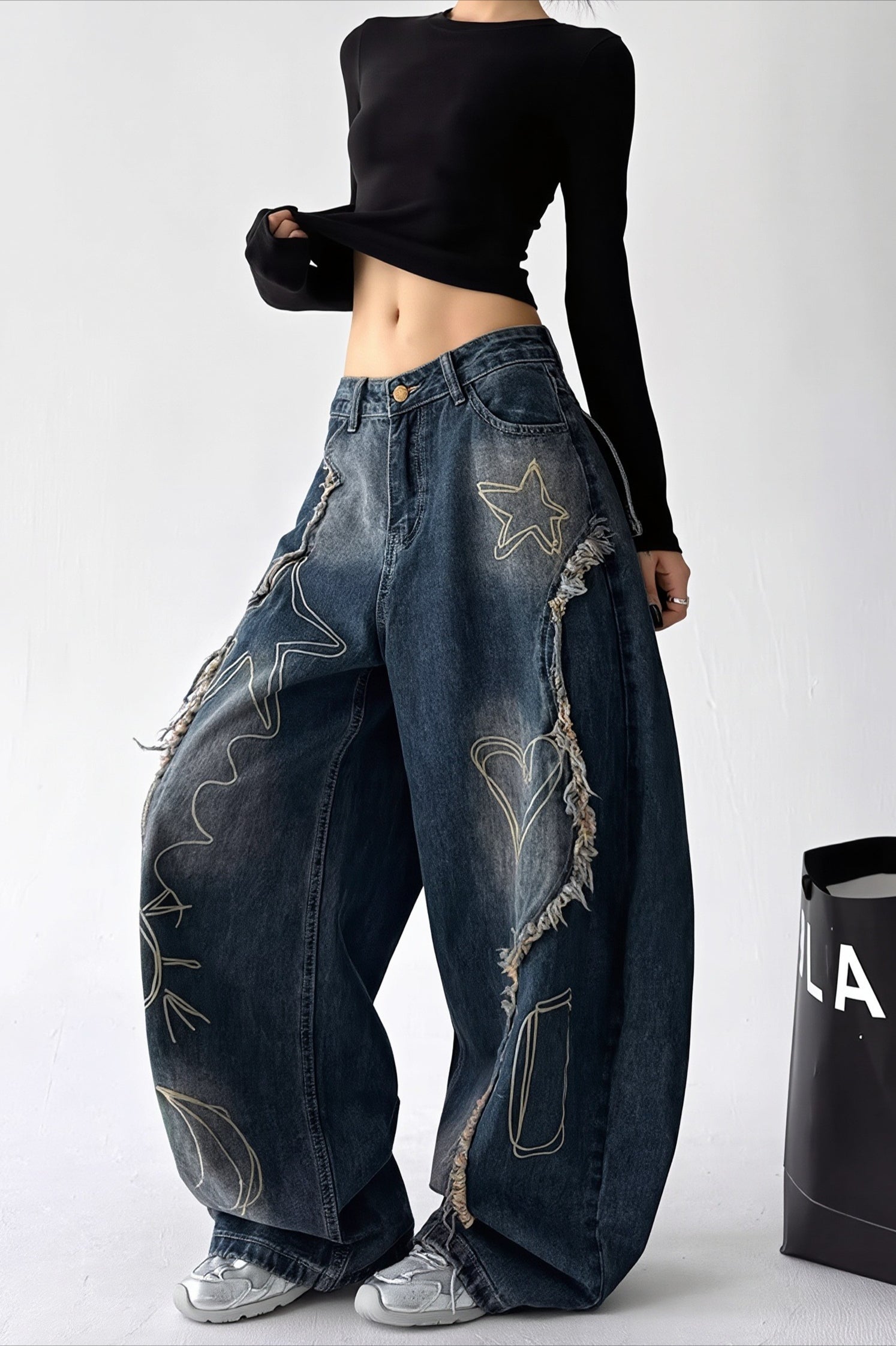 Distressed High Rise Barrel Leg Jeans Secondary image