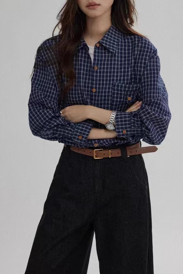 Plaid Relaxed Fit Versatile Premium Elegance Blouse Secondary image