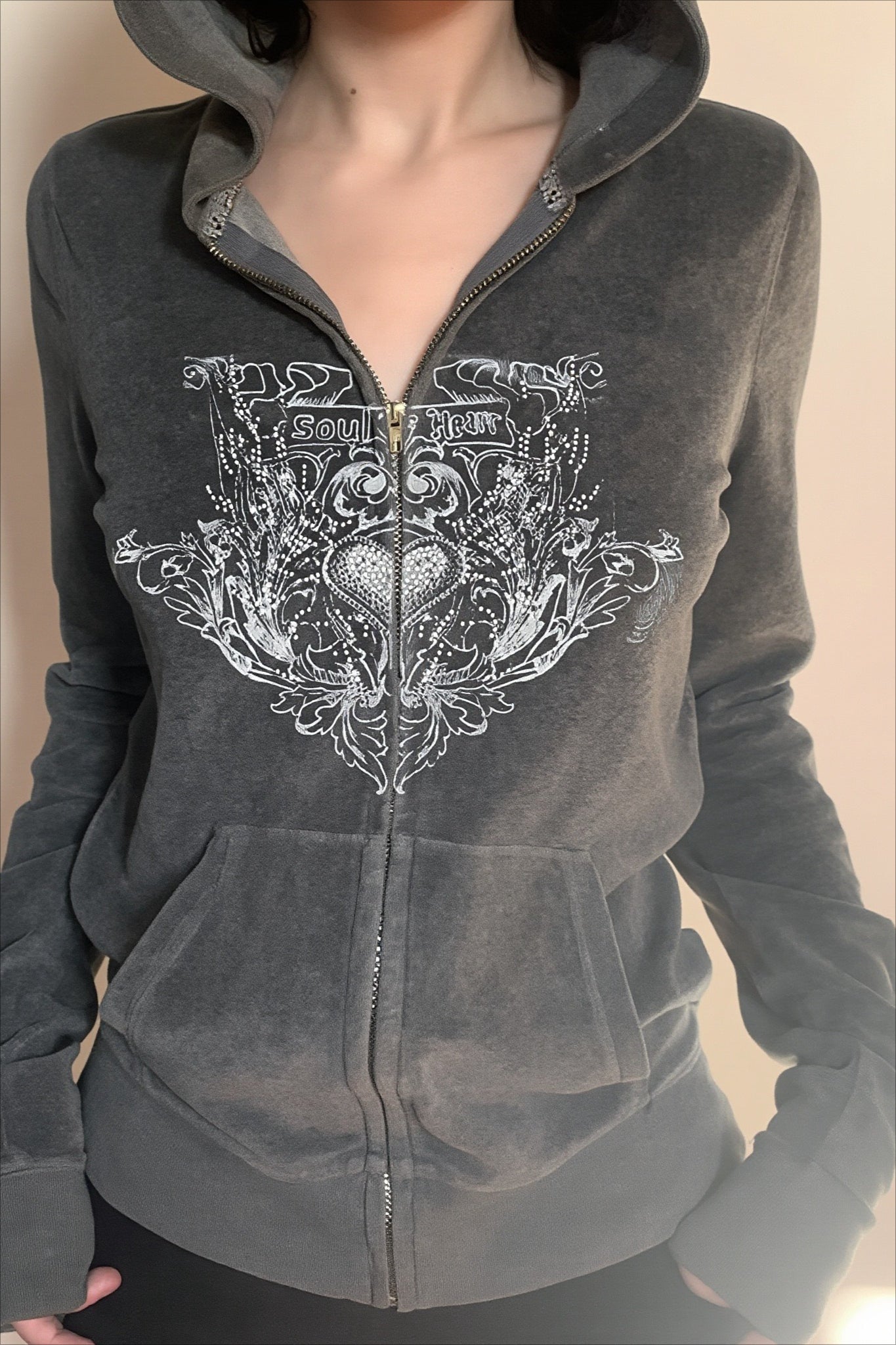 Vintage Heart Graphic Fitted Zip Hoodie Secondary image