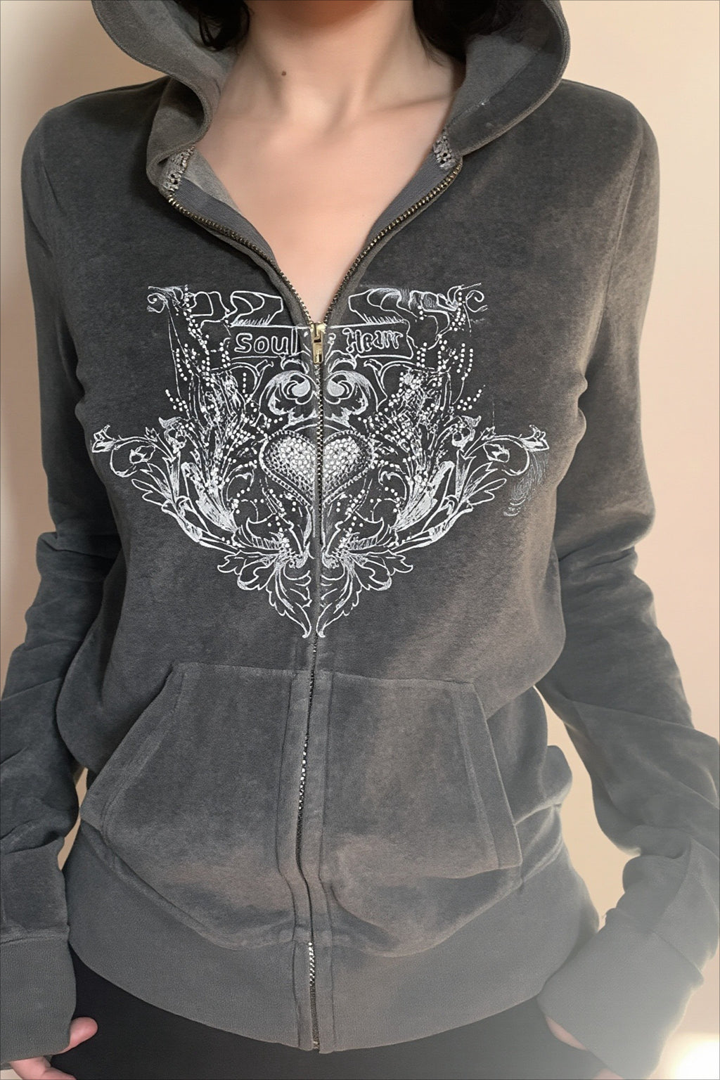 Vintage Heart Graphic Fitted Zip Hoodie