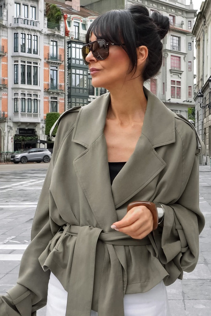 Oversized Collar Wrap Waist Coat Secondary image
