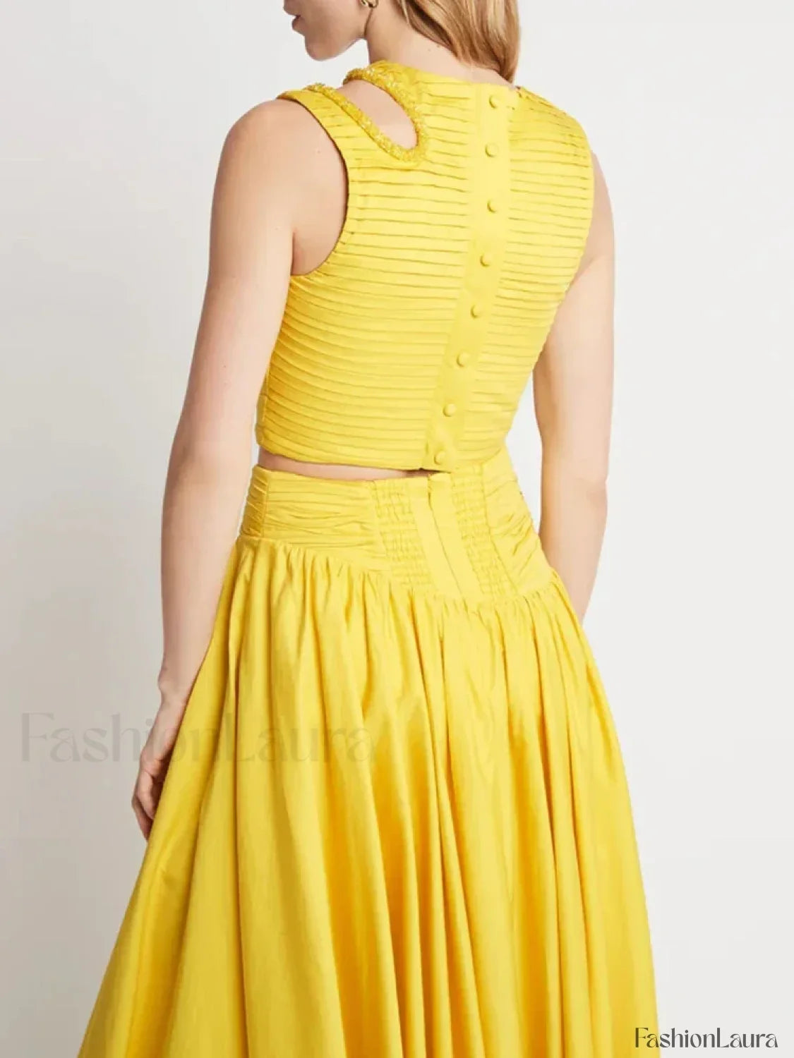 Slim Hollow Pleated Skirt Two Piece Set