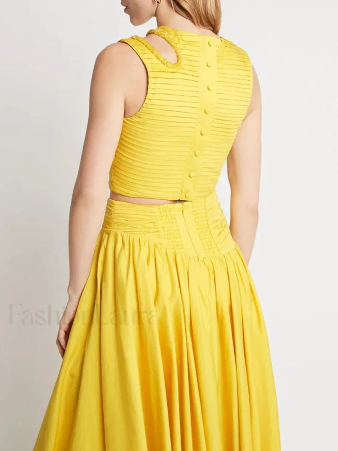 Slim Hollow Pleated Skirt Two Piece Set